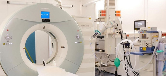 Raum für eine CT--gestützte Nervenwurzelbehandlung